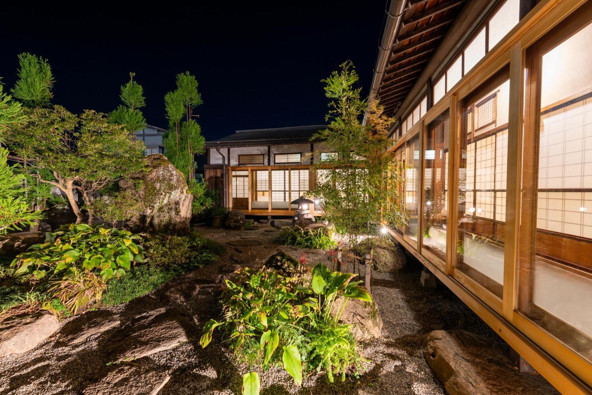 お宿一の華 Takayama  Bagian luar foto