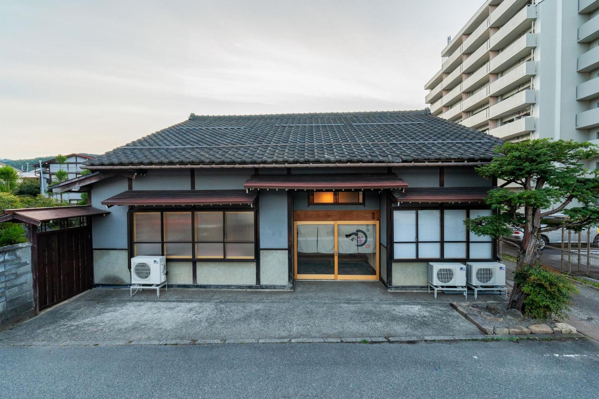 お宿一の華 Takayama  Bagian luar foto